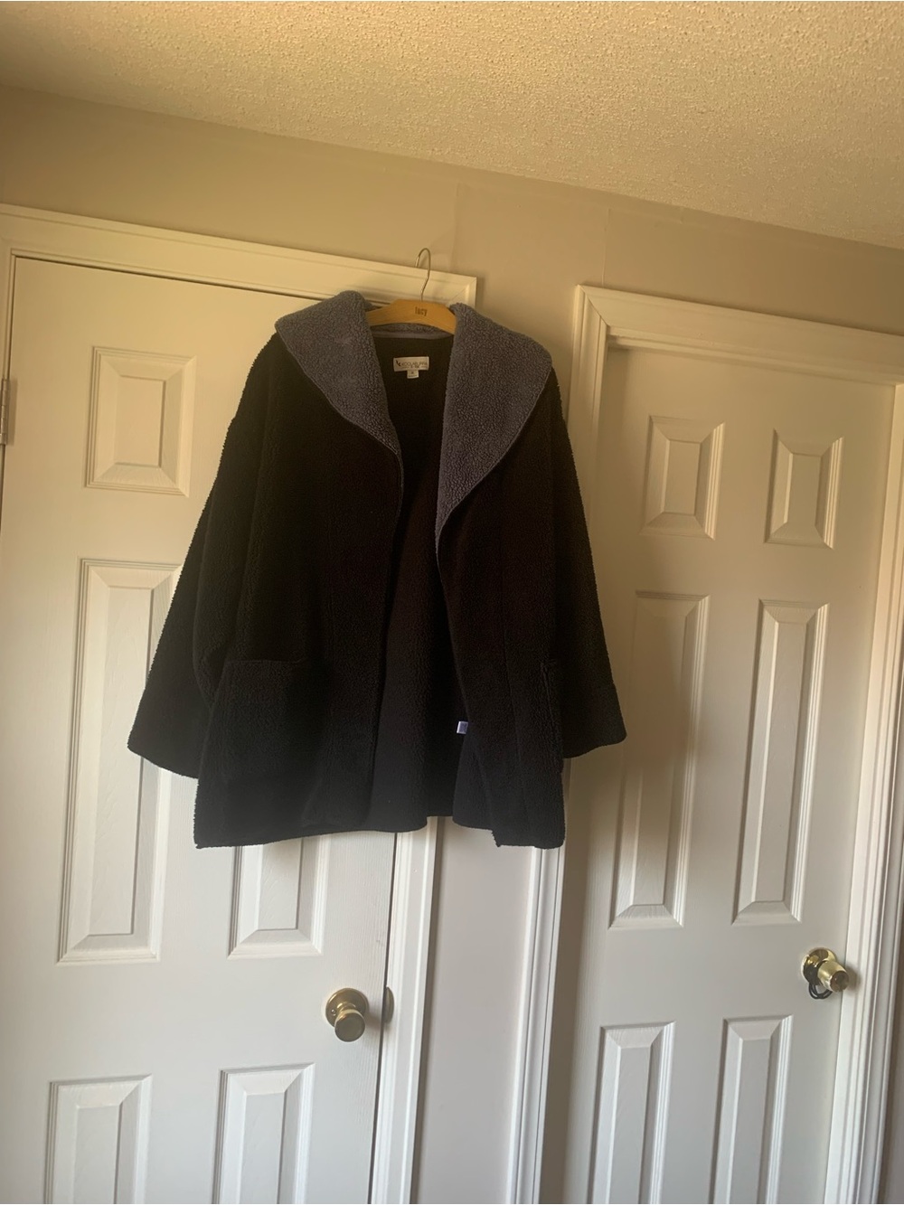 Koolaburra Black Teddy Jacket with Heather Gray Hood